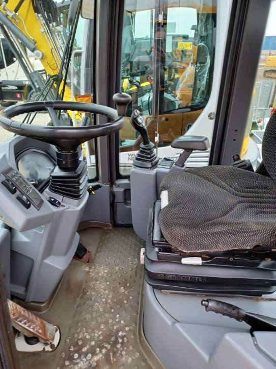 Machine rental Volvo L30